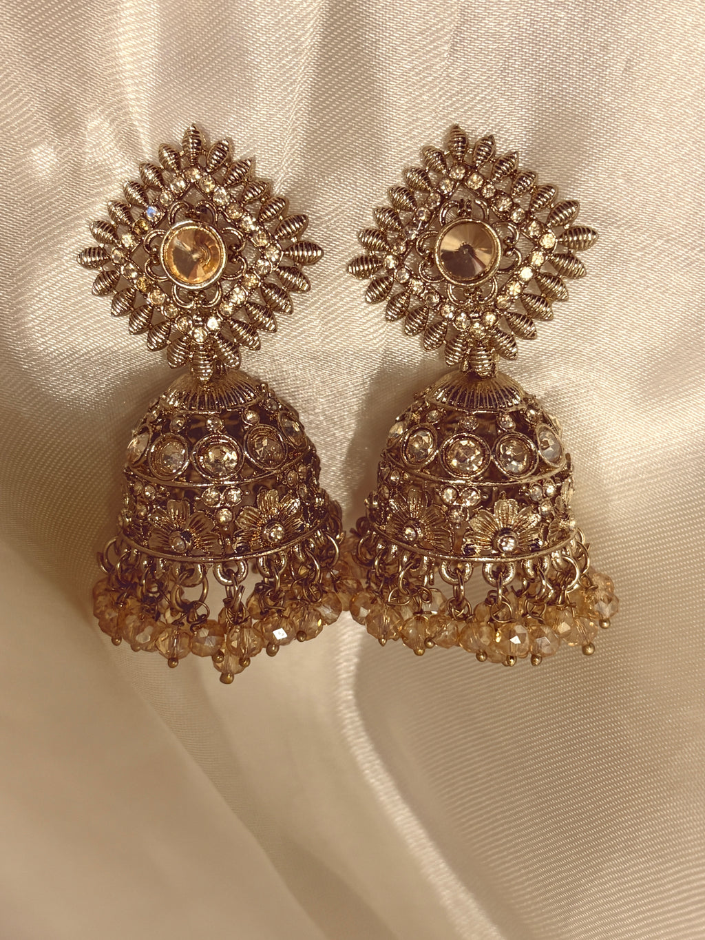 Sitara Jhumki – Where Tradition Meets Twilight