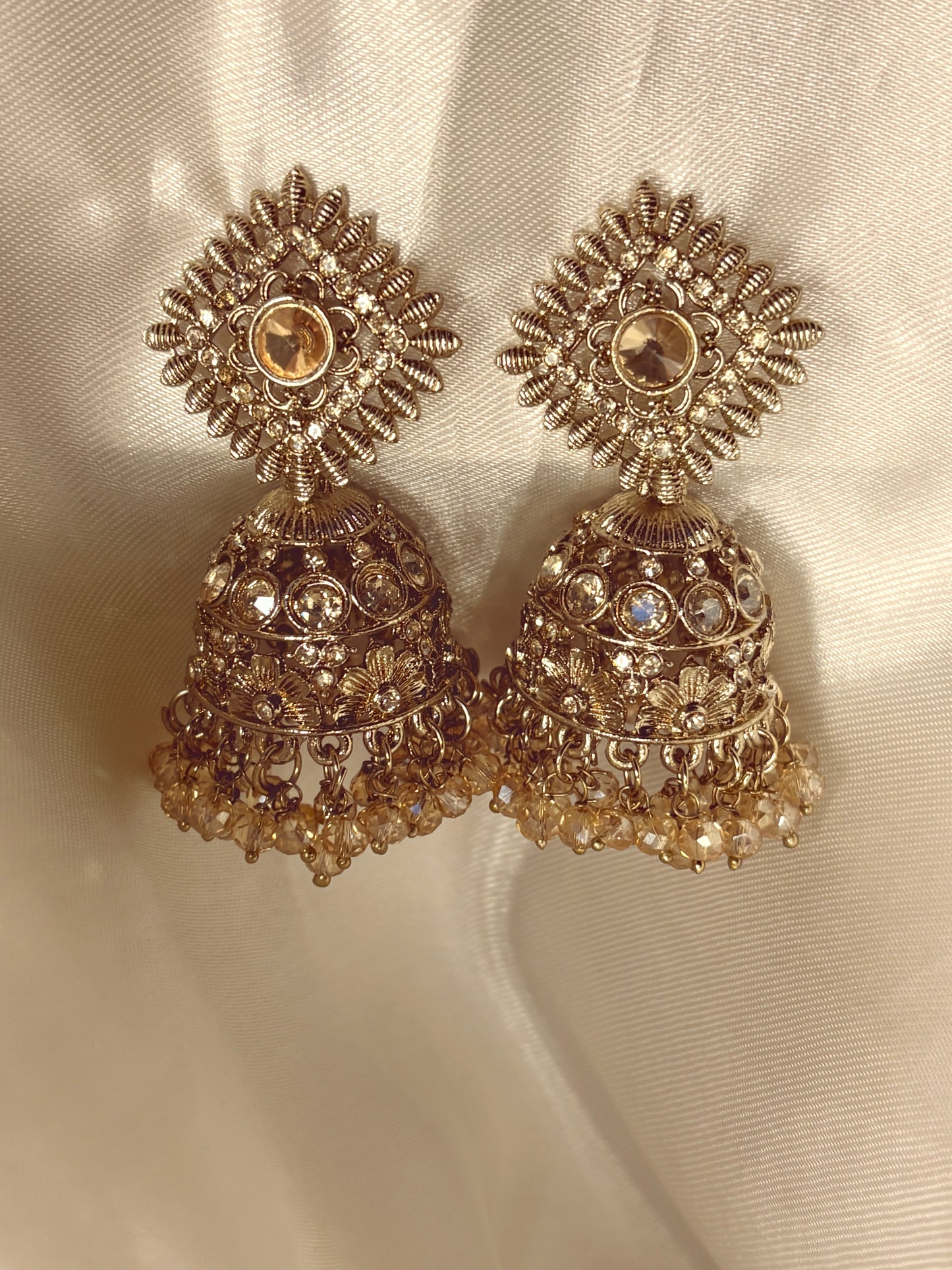 Sitara Jhumki – Where Tradition Meets Twilight