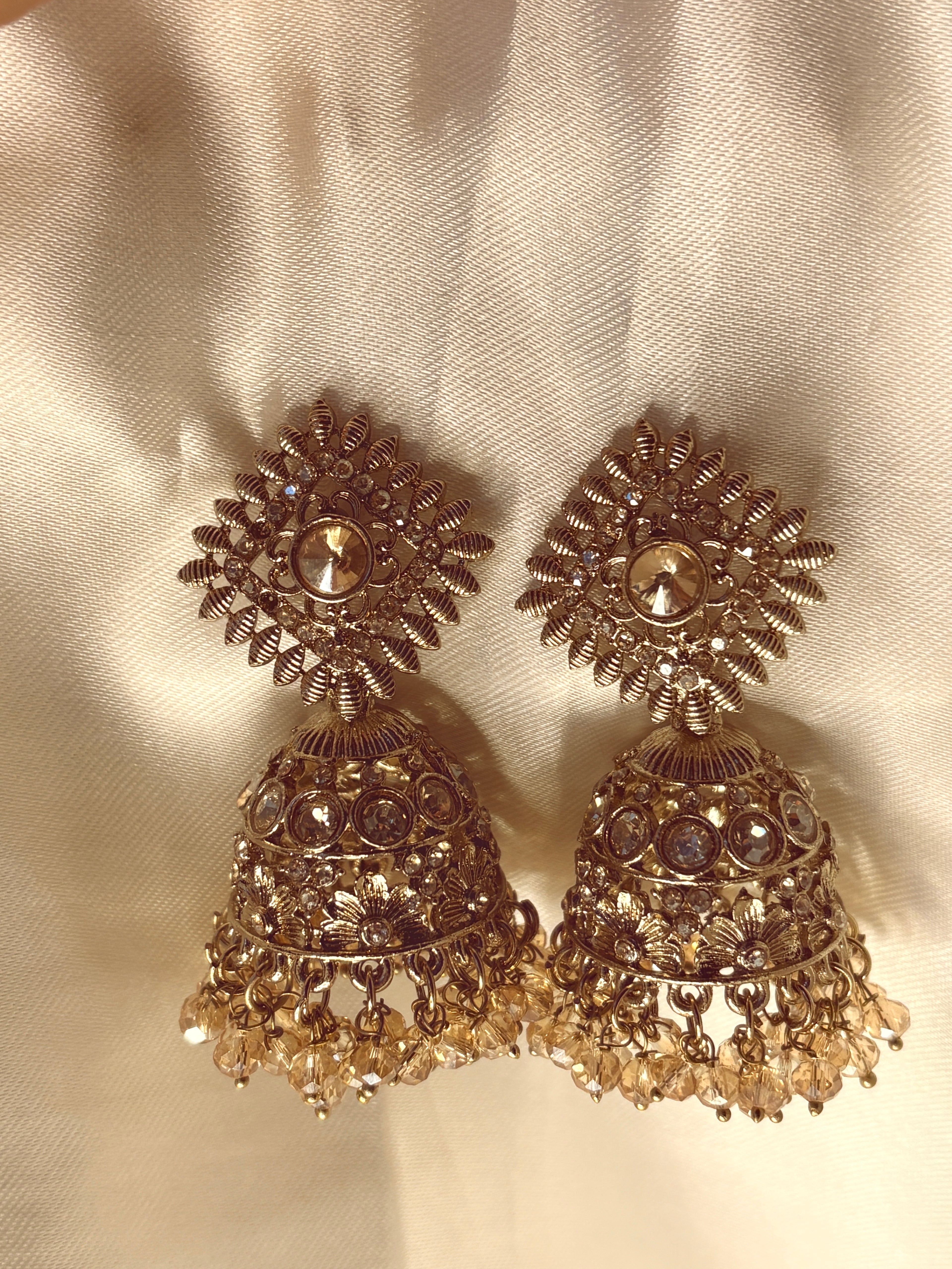 Sitara Jhumki – Where Tradition Meets Twilight